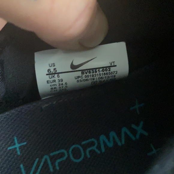 Size M 6.5/W8 2019 Vapormax Utility Nike shoe - Picture 3 of 5